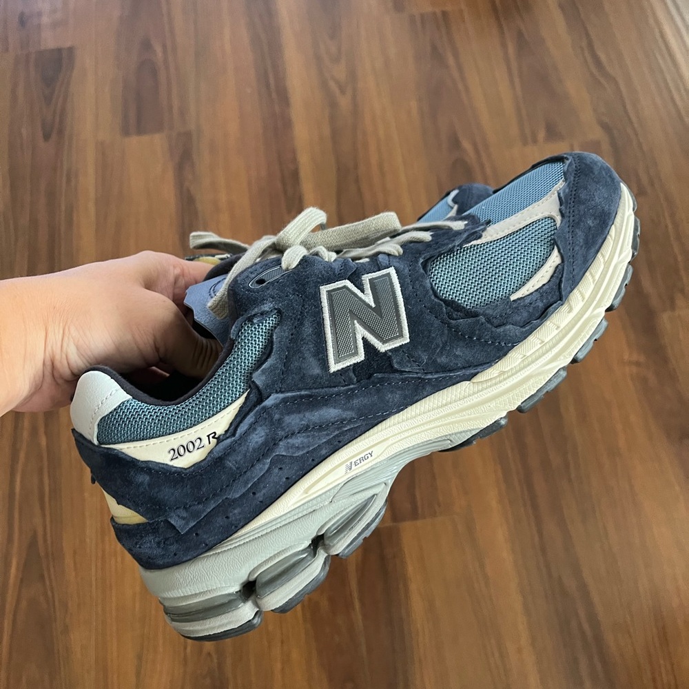 New Balance Dark Blue and Gray Sneakers 2002RD